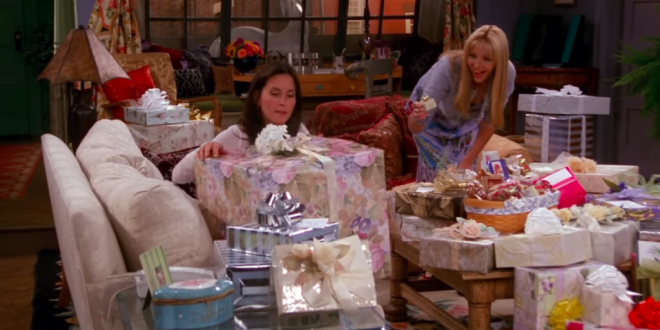 *Friends* Fans Spot a Major Continuity Error Related to Monica and Chandler's Wedding Gifts